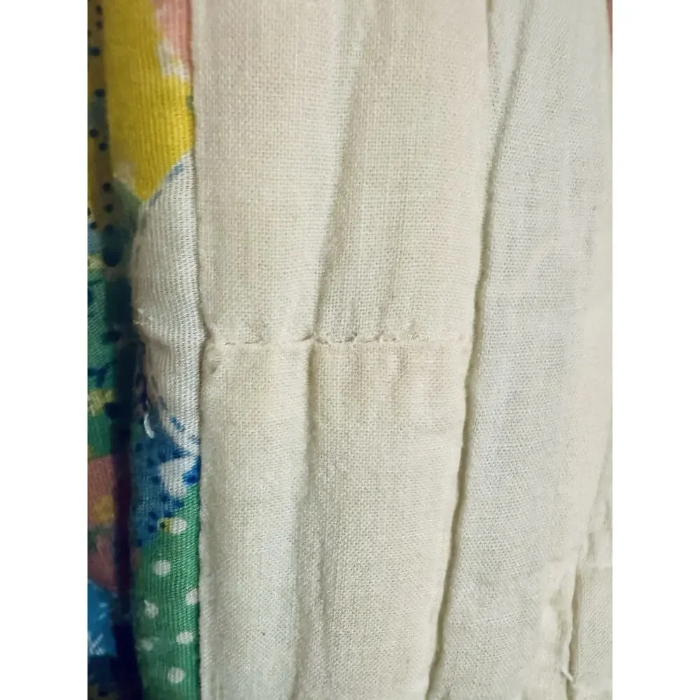 Vintage Handmade Dresden Plate Quilt 94x72 Hand Quilted Pastel Applique